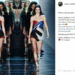 Kendall Jenner: mini abito e gambe in vista a Parigi FOTO