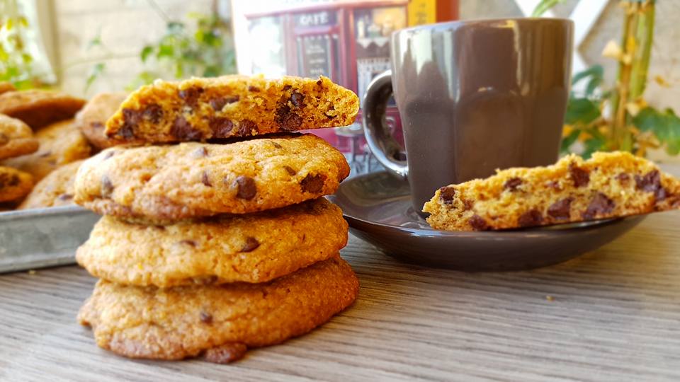 Morbidi e croccanti allo stesso tempo questi Cookies Cioccocaffè sono davvero golosissimi... con il caffè che si avverte quel tanto da creare un'aroma e un sapore unici.