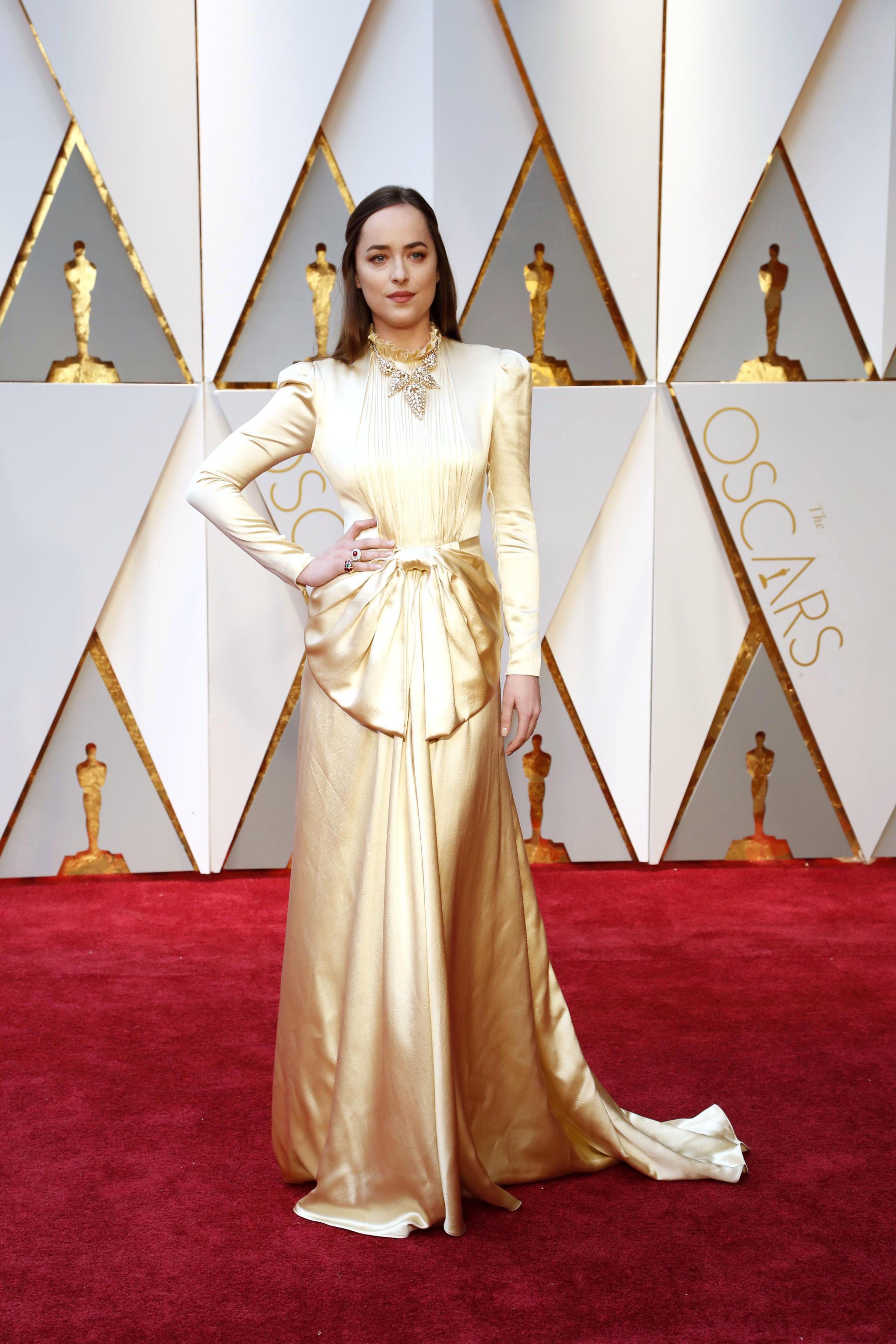 Emma Stone, Dakota Johnson, Jessica Biel: look Oscar 2017 FOTO