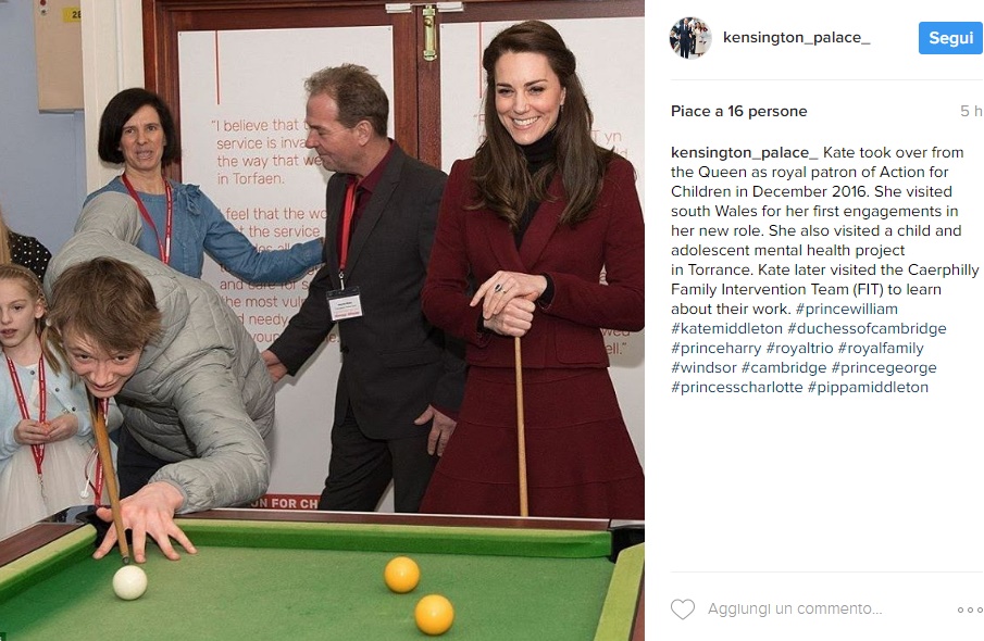 Kate Middleton sfida la regina: gonna corta e... FOTO