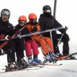 Letizia Ortiz sportiva: sulla neve con marito e figlie FOTO