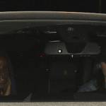 Kendall Jenner in auto con l'amica senza trucco3
