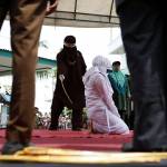 Rapporto prima del matrimonio, frustata in Indonesia per la sharia 6
