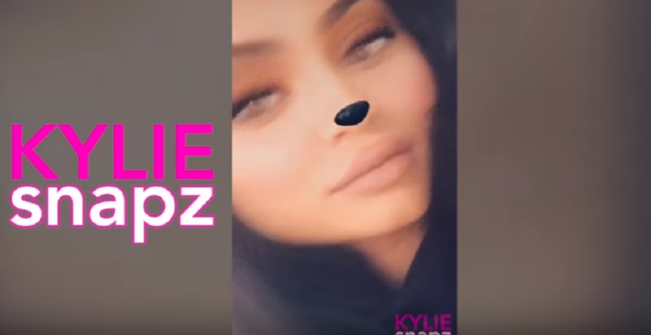 Kylie Jenner alla festa della sorella Khloe Kardashian VIDEO Snapchat