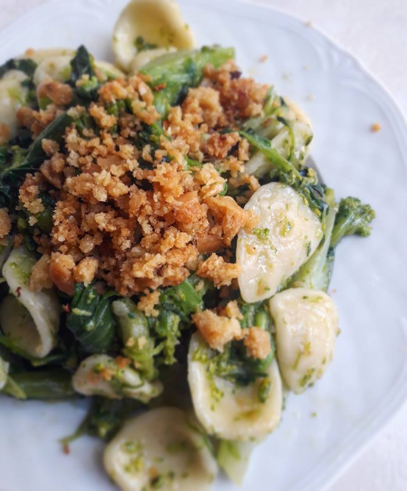 Orecchiette con le Cime di Rapa e Crumble di Taralli