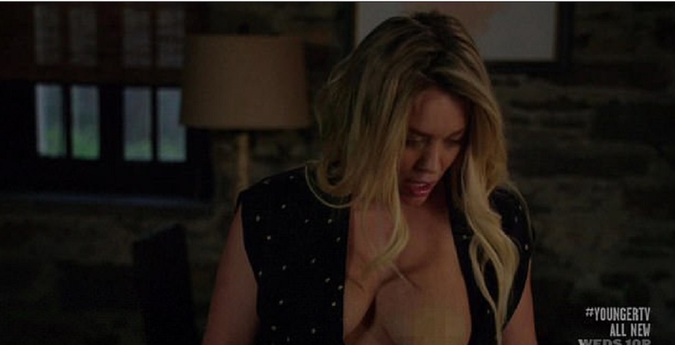 Hilary Duff, wardrobe malfunction a "Younger" 4