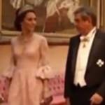 Kate Middleton sfida Letizia Ortiz: abito Marchesa e tiara VIDEO