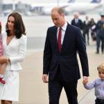 Kate Middleton total white in Polonia: abito Alexander McQueen