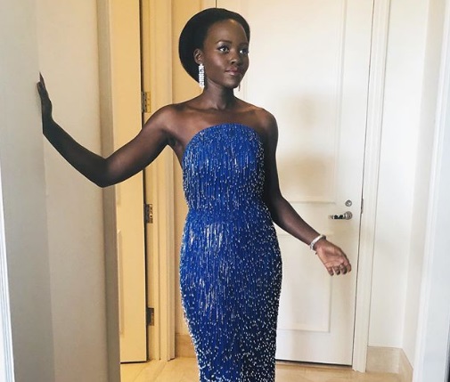 Le scarpe di Lupita Nyong'o ai Golden Globe costano solo 40 euro e puoi acquistarle anche tu!