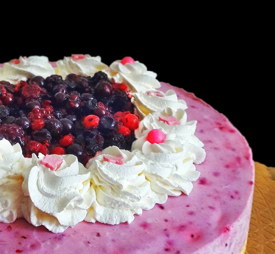 Cheesecake ai Frutti di Bosco Cheesecake ai Frutti di Bosco