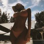 Kylie Jenner festeggia i 20 anni con FOTO in bikini: curve esplosive
