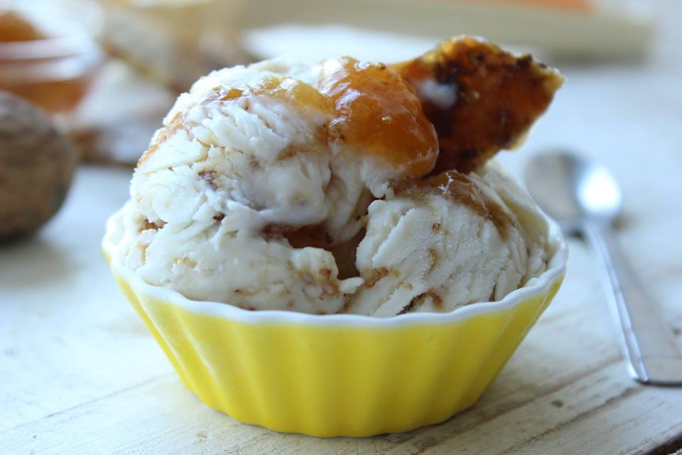 Gelato alla Ricotta con Fichi e Noci Caramellate