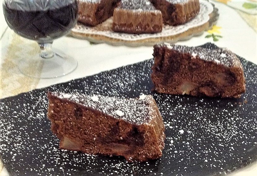 Torta Morbida al Vino Rosso e Pere