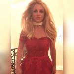 Britney Spears sfila per i fan: abiti corti e fisico al top FOTO