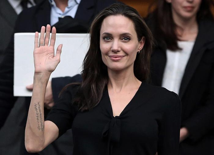 angelina-jolie-allarga-famiglia