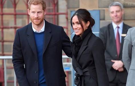 Meghan Markle: nero dalla testa ai piedi! Copia il look FOTO