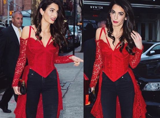 Amal Alamuddin look: corsetto rosso e jeans a New York
