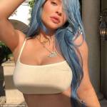 Kylie Jenner a Coachella con i capelli blu5