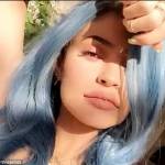 Kylie Jenner a Coachella con i capelli blu4