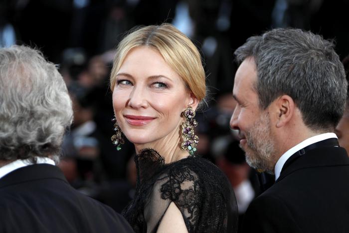 Cannes 2018: Cate Blanchett incanta in Armani FOTO