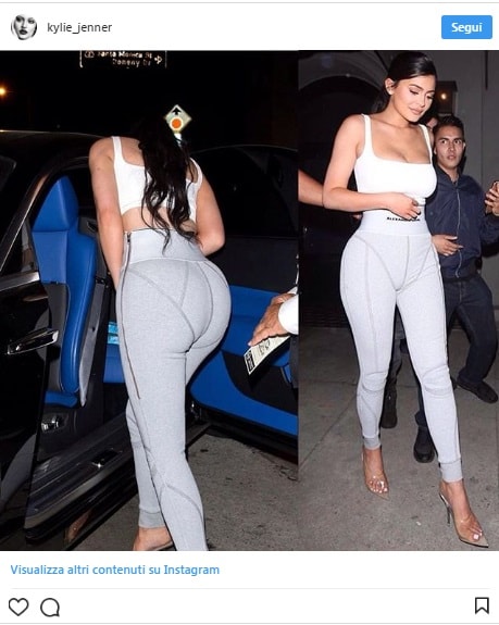 Kylie Jenner, serata in reggiseno e leggings: corpo perfetto3