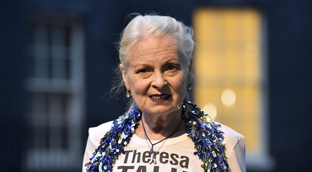 Vivienne Westwood celebra Sex and the City: capsule collection ispirata all'abito di Carrie Bradshaw