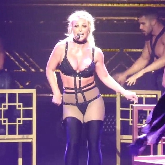Britney Spears e il wardrobe malfunction4