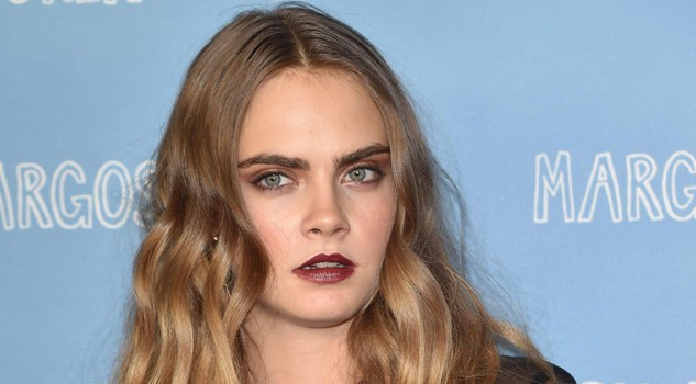 Cara Delevingne, smoking al royal wedding: "Ho chiesto il permesso a Eugenia"