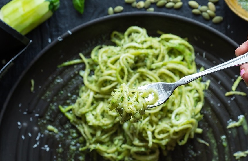 La nuova moda su come cucinare la pasta è un crimine alla cucina italiana