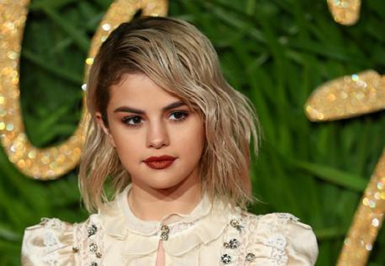 Selena Gomez supporta l'ex rivale Hailey Bieber contro l'odio social