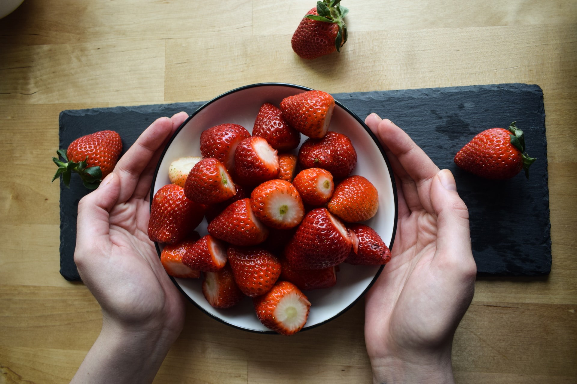 piatto di fragole per dieta cheto