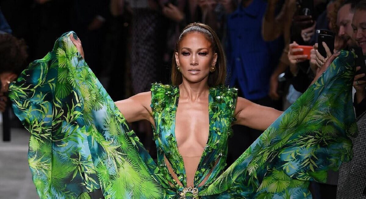 Jennifer Lopez in Versace