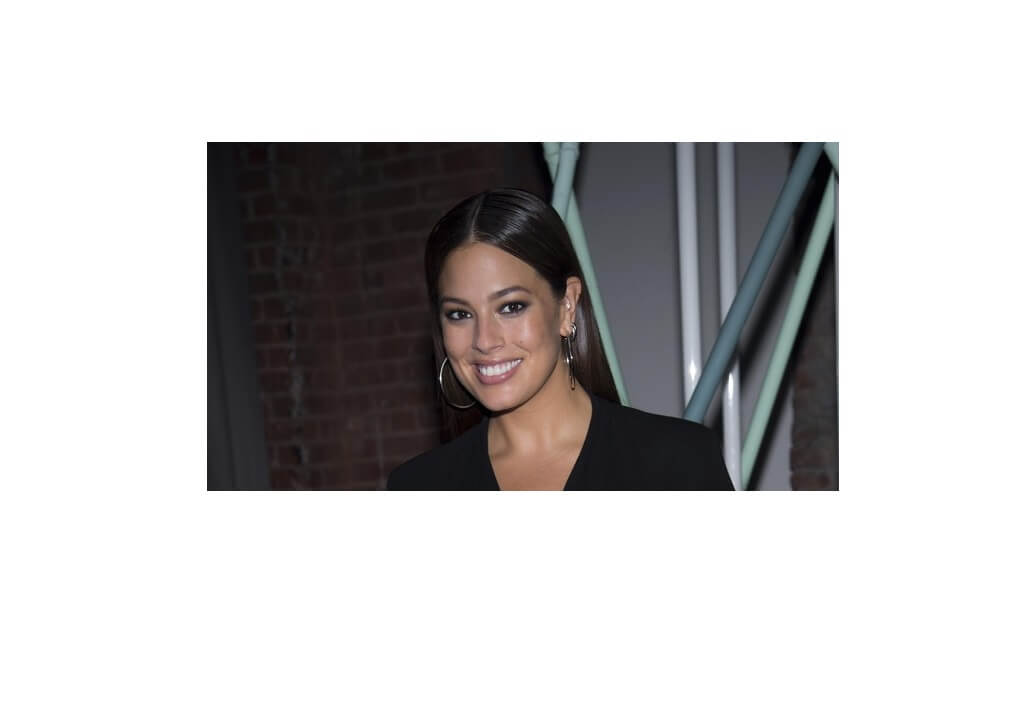 Ashley Graham, lo spray per ricci perfetti amato dalla modella