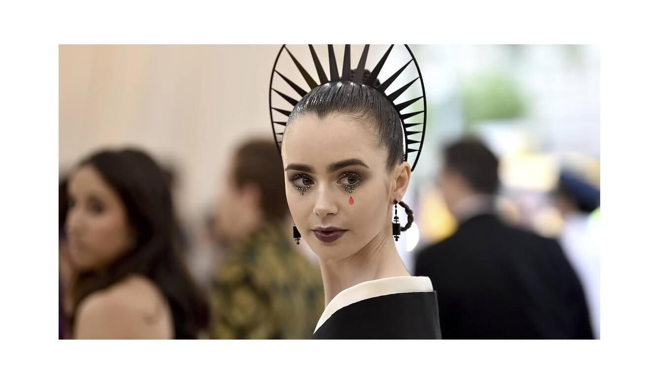 Lily Collins usa questo siero antirughe Lancôme