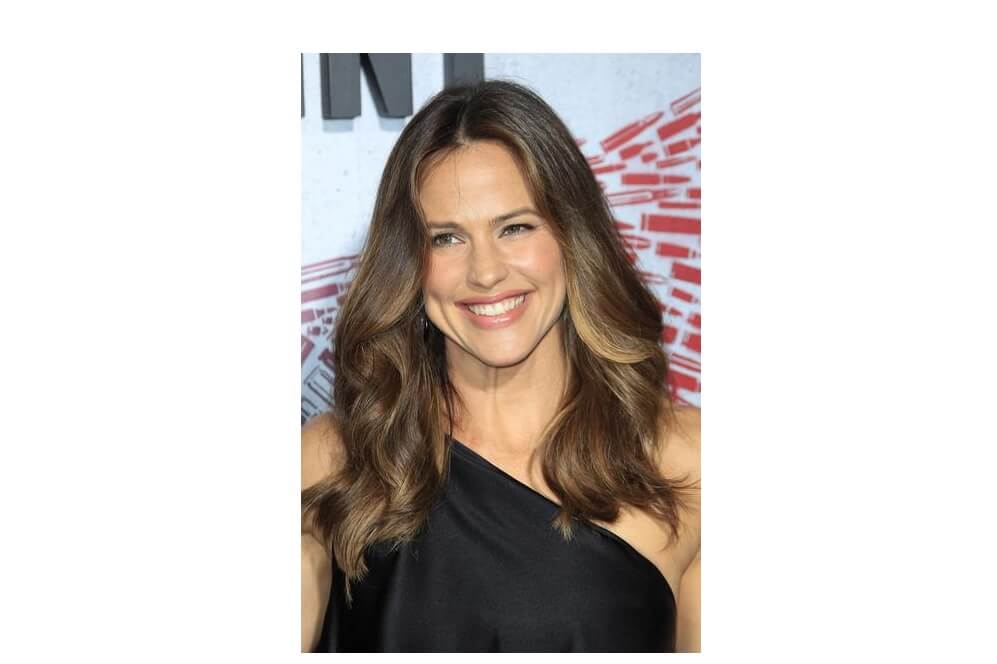 Jennifer Garner adora questa maschera viso all'acido ialuronico