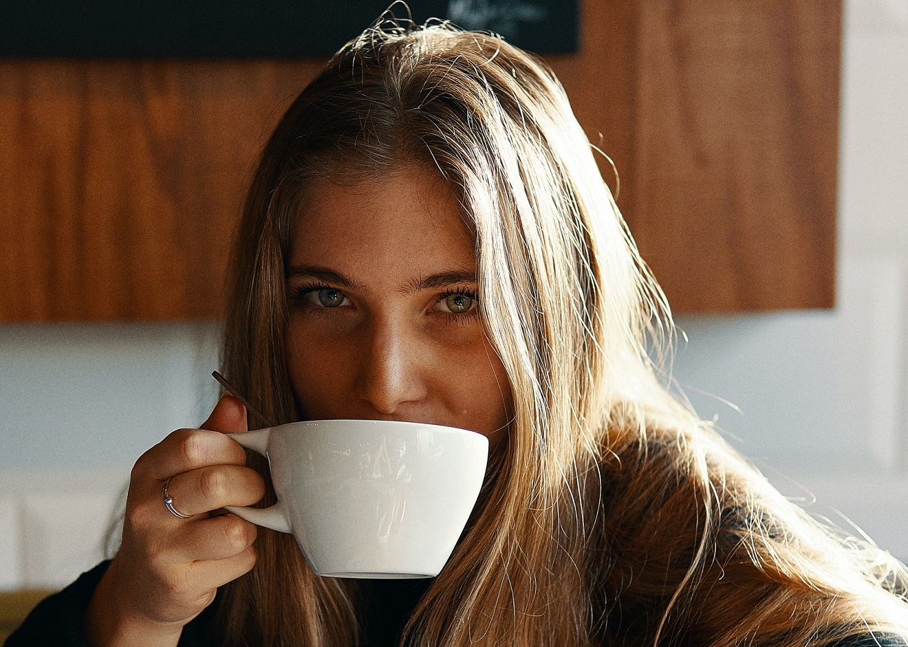 Chi beve almeno 1 caffè al giorno si muove di più ma dorme meno