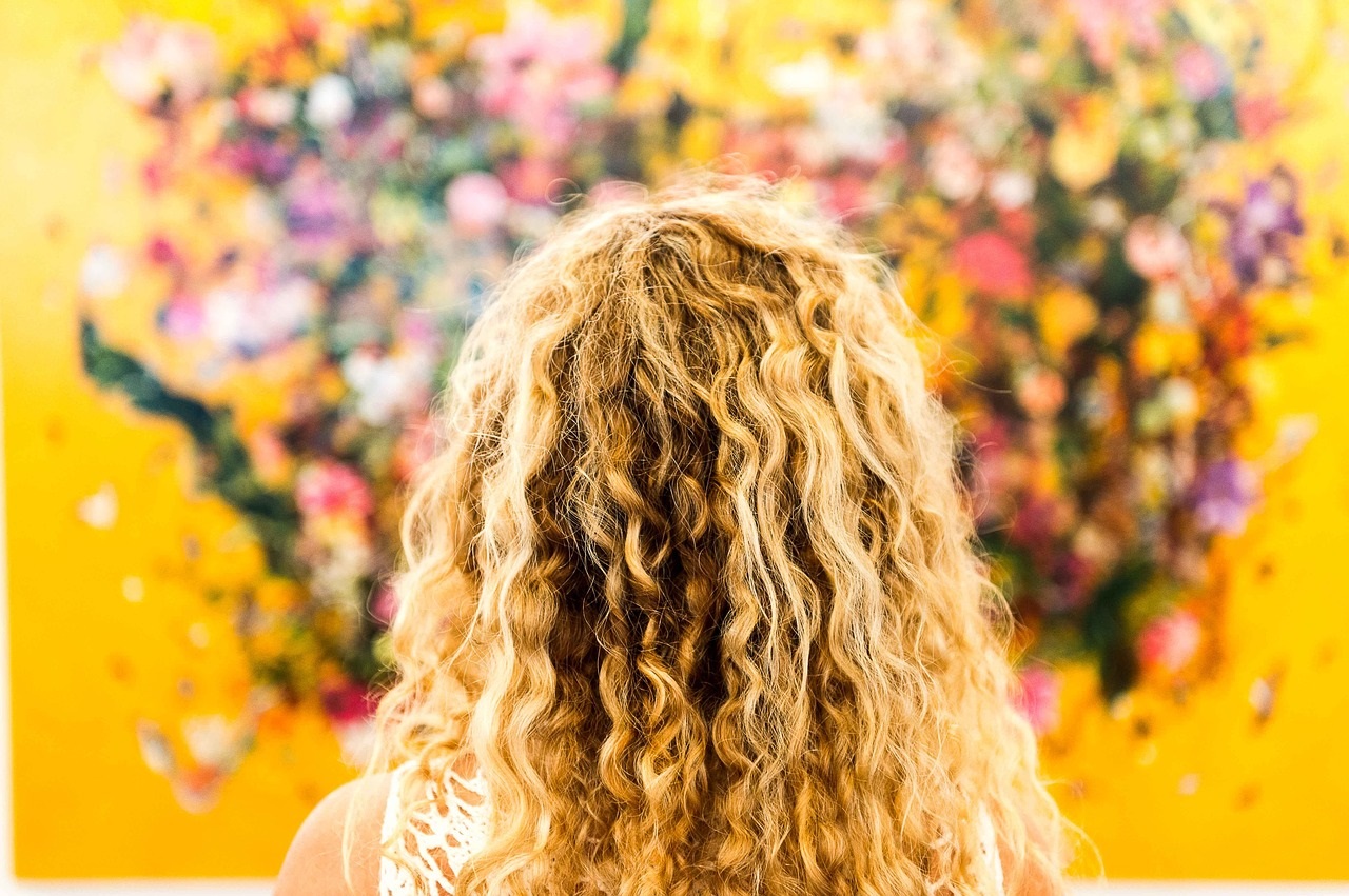 Questa crema Curl Definer è la soluzione per modellare i tuoi ricci
