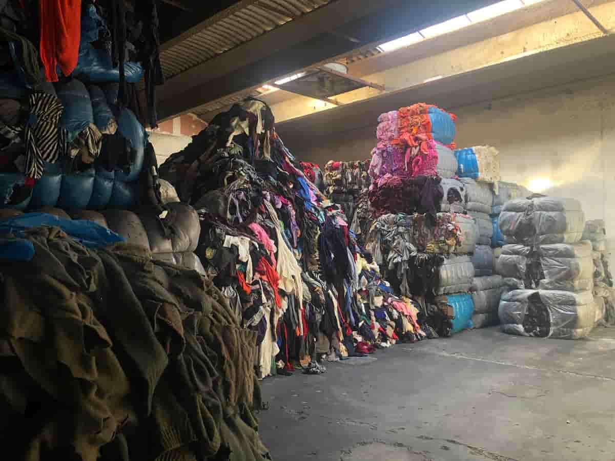 Moda sostenibile: Stracci, il documentario sull'importanza del riciclo di abiti usati