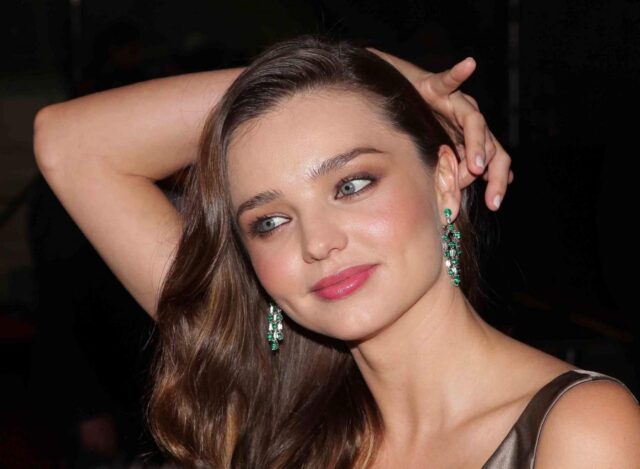 Miranda Kerr svela la sua beauty routine, tutta firmata Kora Organics