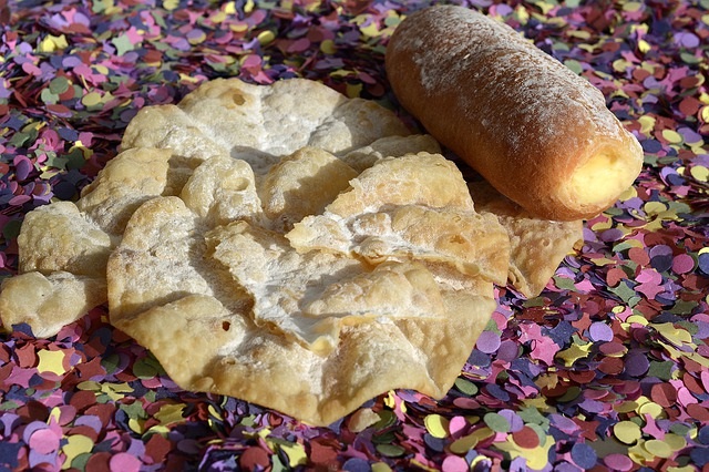I dolci di Carnevale 2022, dalle frittelle trevigiane alla pignolata siciliana