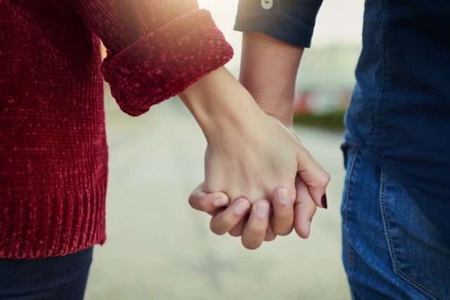 I gesti di affetto nella coppia sono legati a vite più sane e lunghe