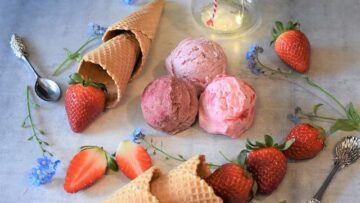 Gli italiani amano il cono gelato, batte vaschette e stecco