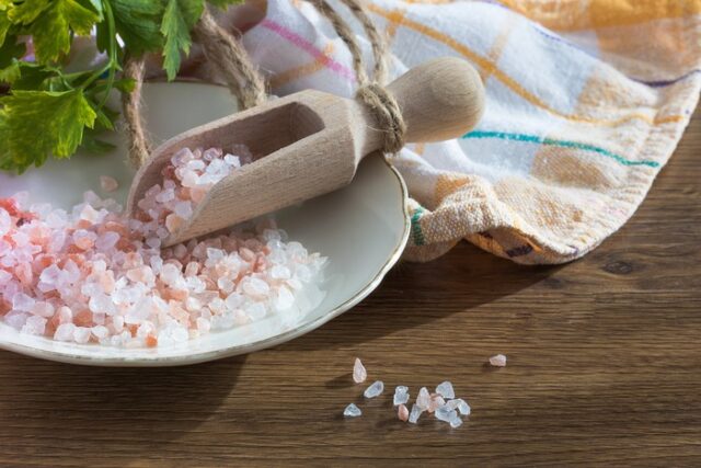 Tagliare 1 grammo di sale al giorno può ridurre il rischio di ictus
