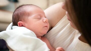 I neonati maschi balbettano più delle femmine nel primo anno di vita