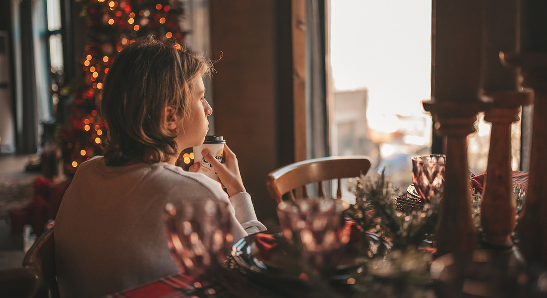 La solitudine delle feste di Natale, uomini e giovani i più sofferenti