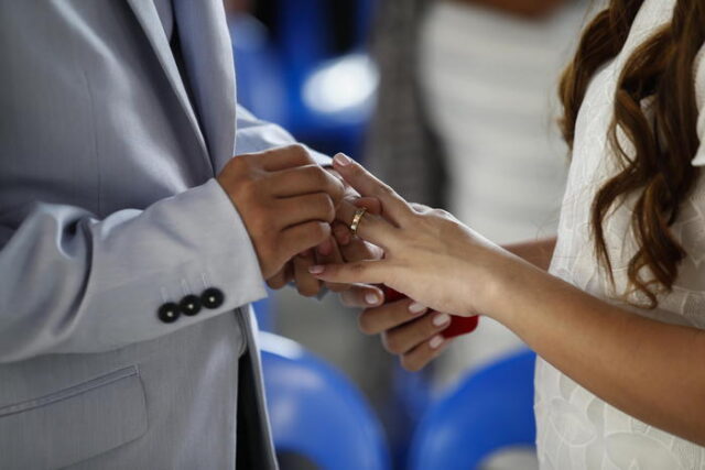 Matrimonio, i pochi romani che si sposano preferiscono il rito civile: i dati