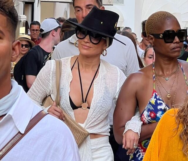 Jennifer Lopez in vacanza a Capri