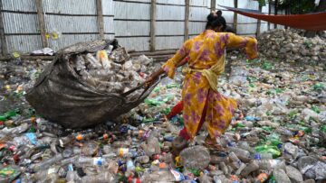 UE vieta esportazioni di rifiuti di plastica verso paesi poveri: stop all'inquinamento globale